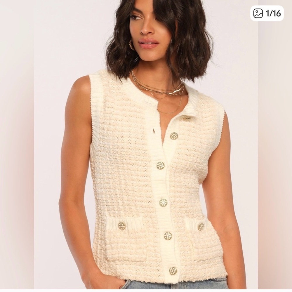 HEARTLOOM Lisse Vest in Ivory in Cream
